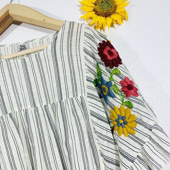 Ivy Jane Floral Embroidered Pin Stripe Dolman Boho Blouse Size XS Women’s - Picture 4 of 9